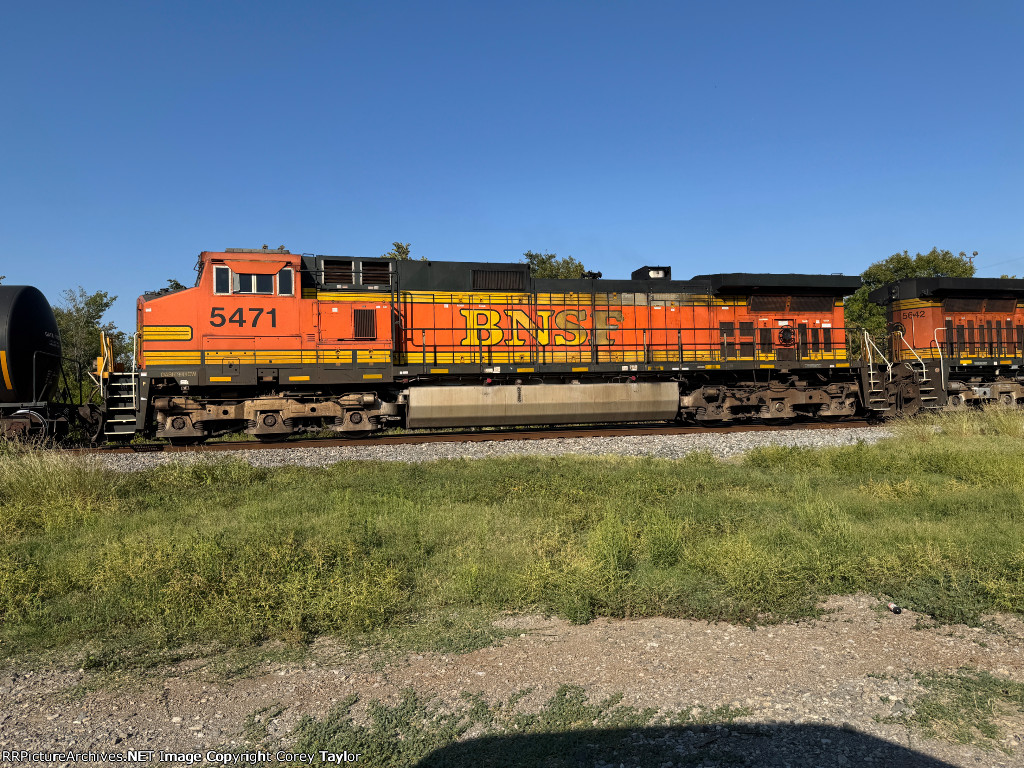 BNSF 5471